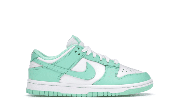 Dunk Green Glow Replica shoe. 1:1 highest quality reps. Buy high quality Fakes. High Quality Fake Shoes Website. Dunk reps.