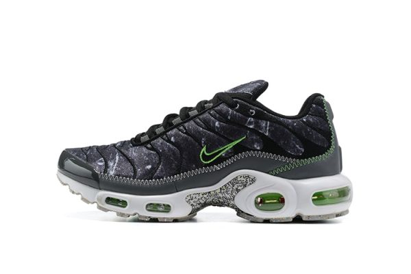 Air Max Plus Essential Crater Replica shoe. 1:1 highest quality reps. Buy high quality Fakes. High Quality Fake Shoes Website. Air Max reps.